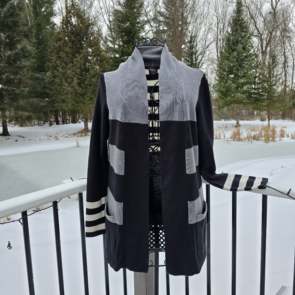 Rafaella Colorblock cardigan, size M, Gray/Black EUC